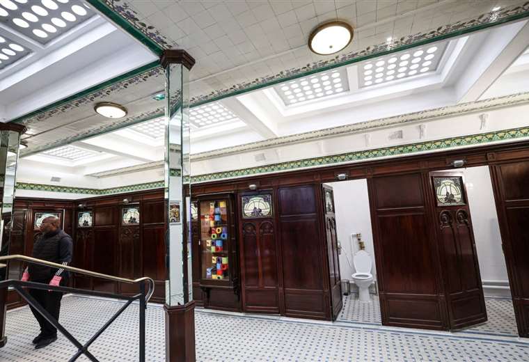 The "most beautiful public baths" in Paris reopen their doors Time News