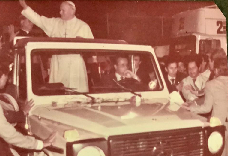 La historia del otro papamóvil que usó Juan Pablo II en Costa Rica ...