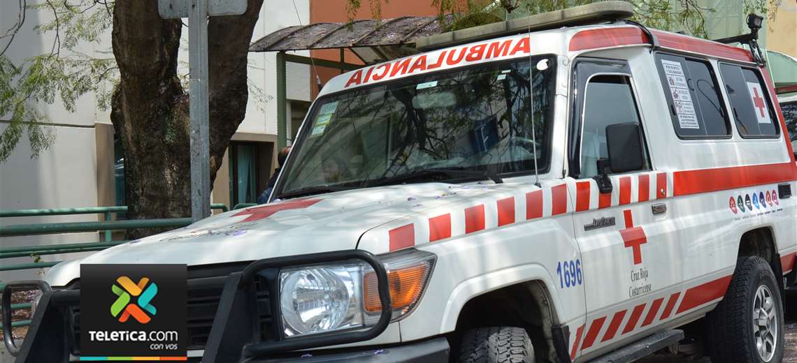 Niño grave tras caer a fosa en parque de Curridabat