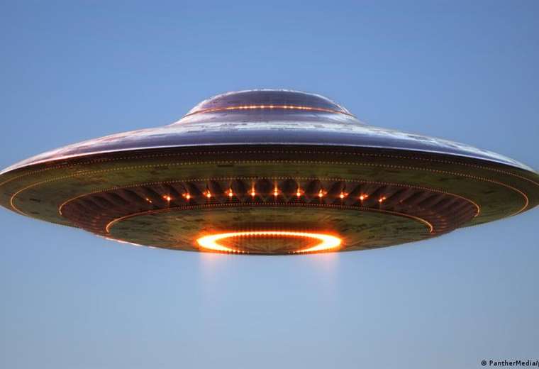 US Intelligence Official Claims Pentagon Has ‘Intact’ Alien Spacecraft