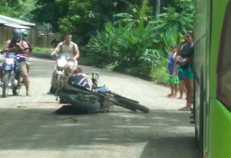 Mujer Muere Atropellada Por Carro Que Participaba En Aparente