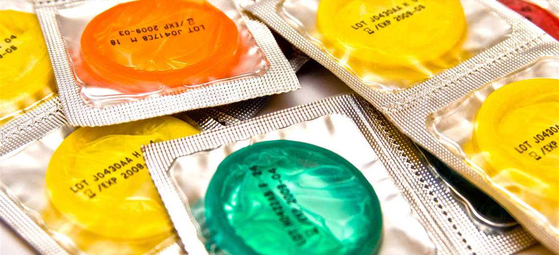 ¿De qué sirve incluir condones y pastillas anticonceptivas en la canasta básica? - Imagen de la noticia