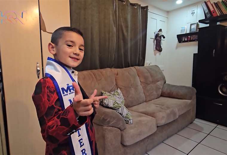 Cartaginés de 8 años gana título mundial de modelaje para niños | Teletica