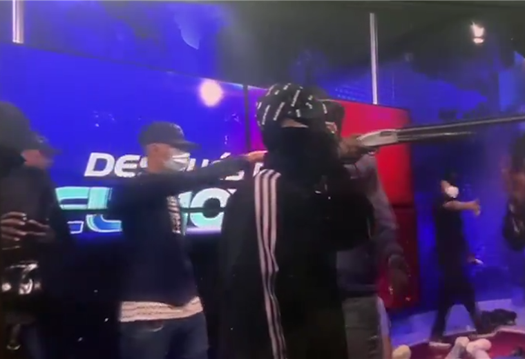 Asalto a televisión en vivo en Ecuador