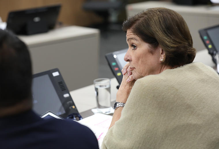 Pilar Cisneros: “Ustedes no van a tener el monopolio de elegir a los magistrados”