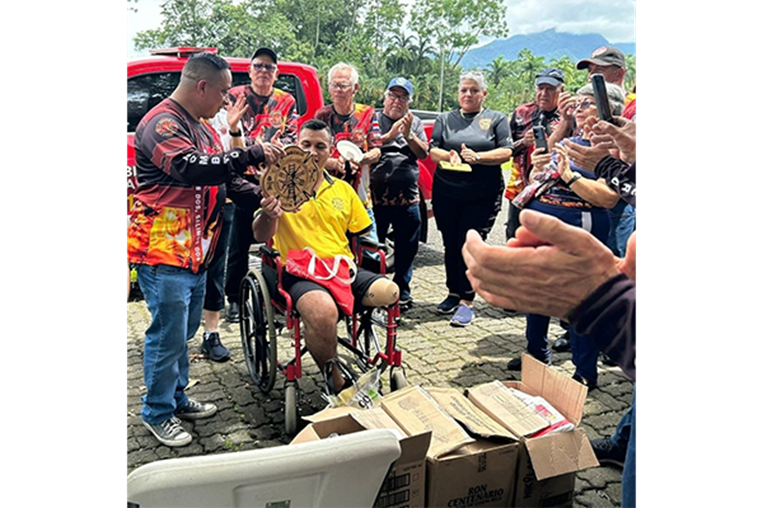 Jefry Varela, voluntario del Cuerpo de Bomberos