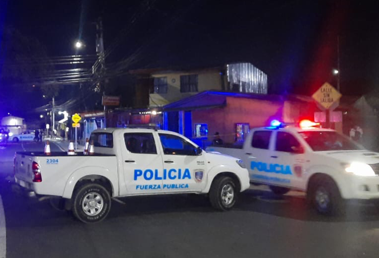 Fallecido dentro de vehículo