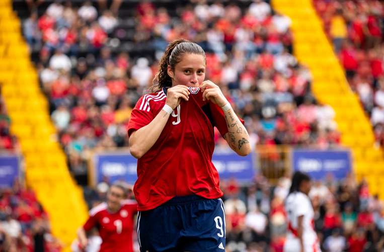 Selección Femenina ante Perú