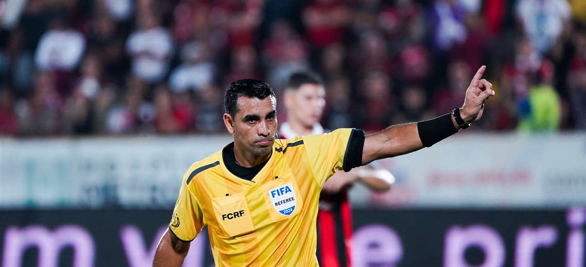 Exárbitros ven como un premio a su regularidad designación de dos réferis ticos al Mundial 2026