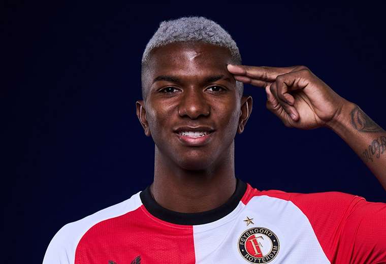 Jeyland Mitchell enfrentará al Manchester City y Bayern Múnich en