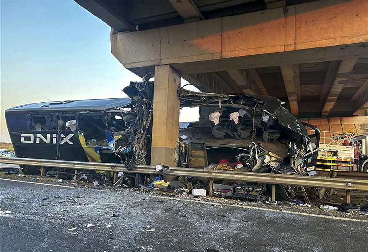 Al menos 10 muertos y 42 heridos tras aparatoso accidente de tránsito ...