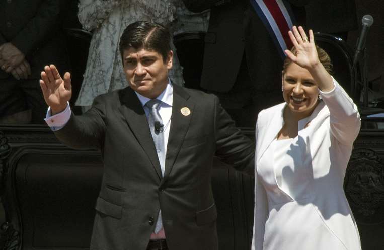 Carlos Alvarado y Claudia Dobles