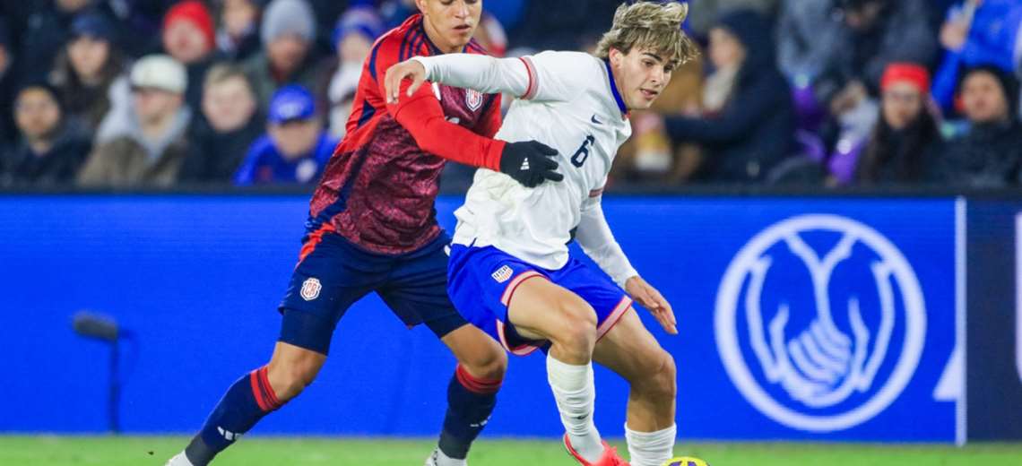 Fernando Batista es implacable con indisciplina: Alejandro Bran ausente de La Sele - Imagen de la noticia