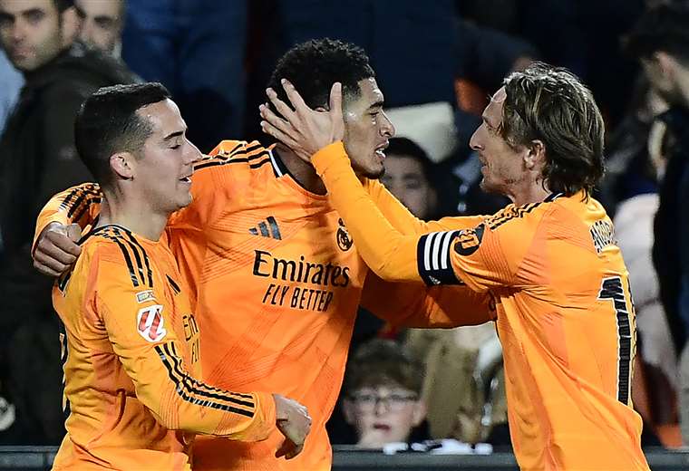 Real Madrid remonta 2-1 en Valencia y es el nuevo líder de la Liga ...