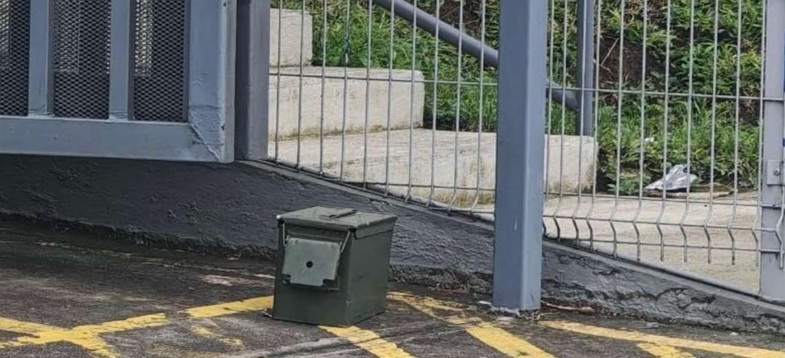 Hallan granadas dentro de caja sospechosa abandonada en Estación de Bomberos