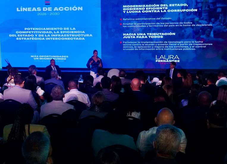 Candidata Laura Fernández