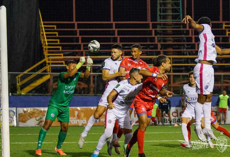 San Carlos y Guadalupe FC igualan en el pulso por salir del sótano ...