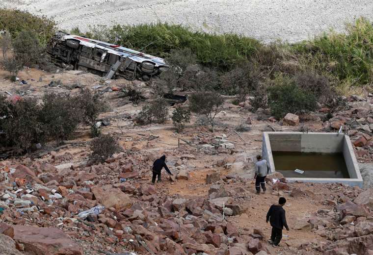 Video: Al menos 37 muertos en un accidente de autobús en Perú | Teletica