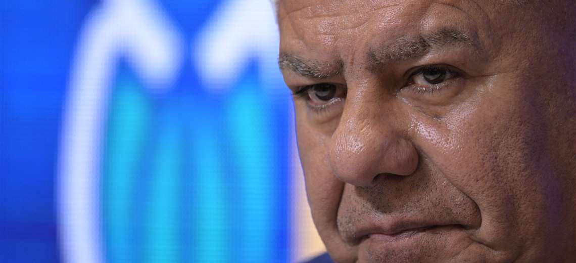 Acusan a presidente de la AFA por presunta evasión fiscal en Argentina