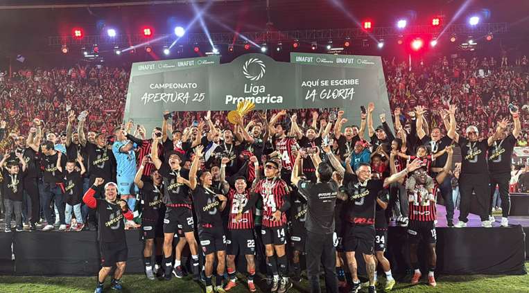 Alajuelense campeón de la 31