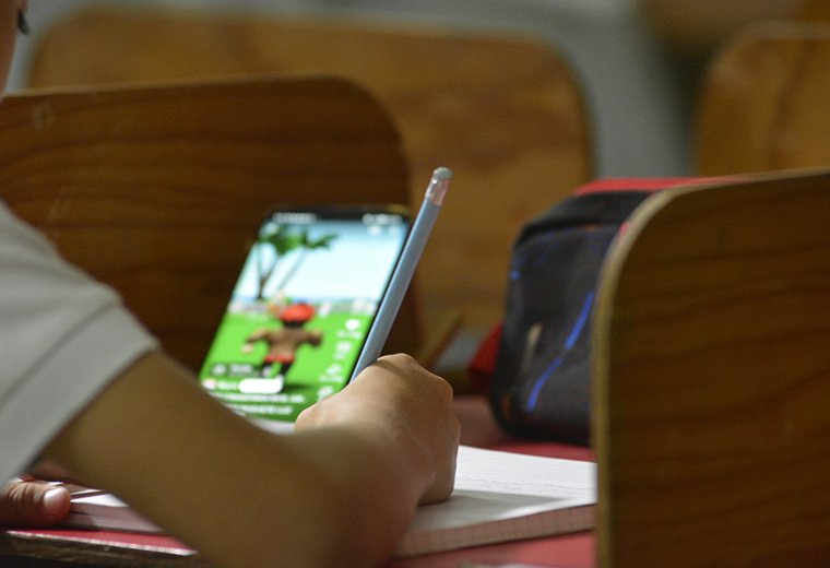 Celulares en escuelas y colegios