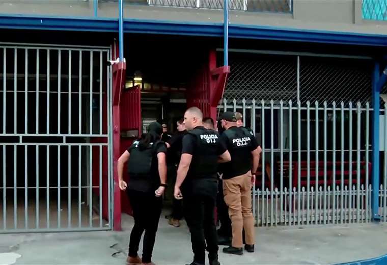 OIJ detiene a nueve policías por muerte de detenido en delegación de ...