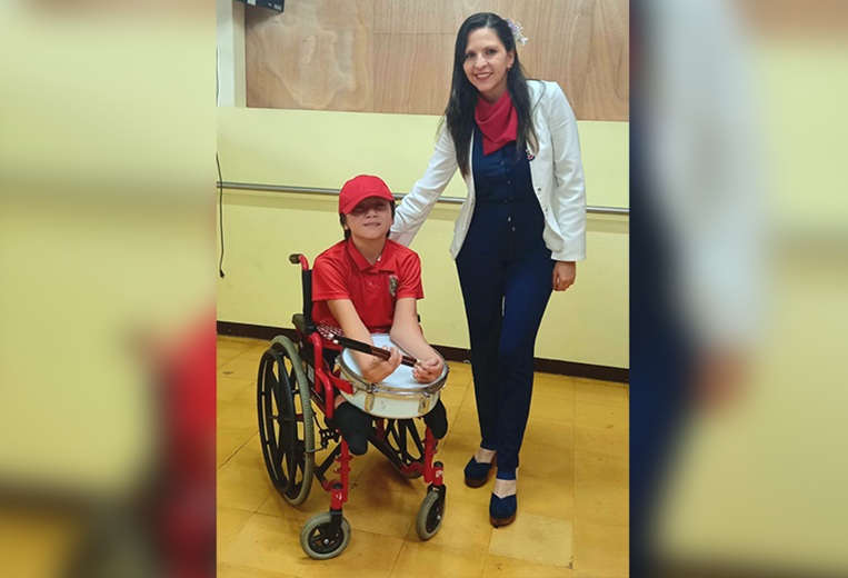 Entrevista con Andy Avellán, niño que perdió las piernas por enfermedad congénita