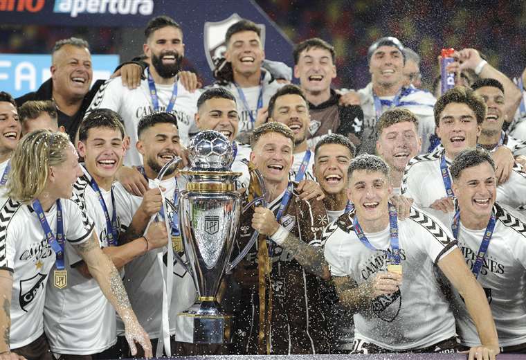 Platense hace historia y consigue su primer título en Argentina tras ...