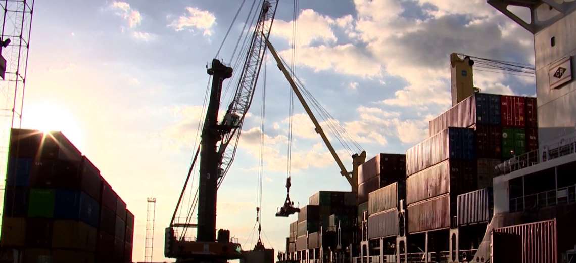 Donald Trump aumenta arancel global de EE. UU. a 15% tras revés judicial - Imagen de la noticia