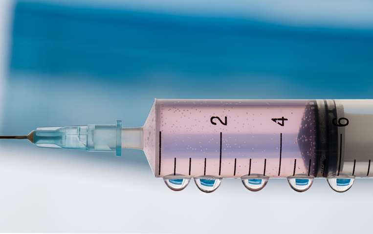 Needle spiking