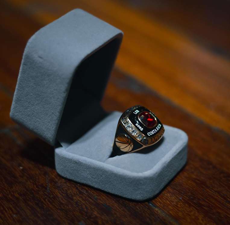 Vea el anillo que tendrá el campeón de la Liga Superior de Baloncesto.