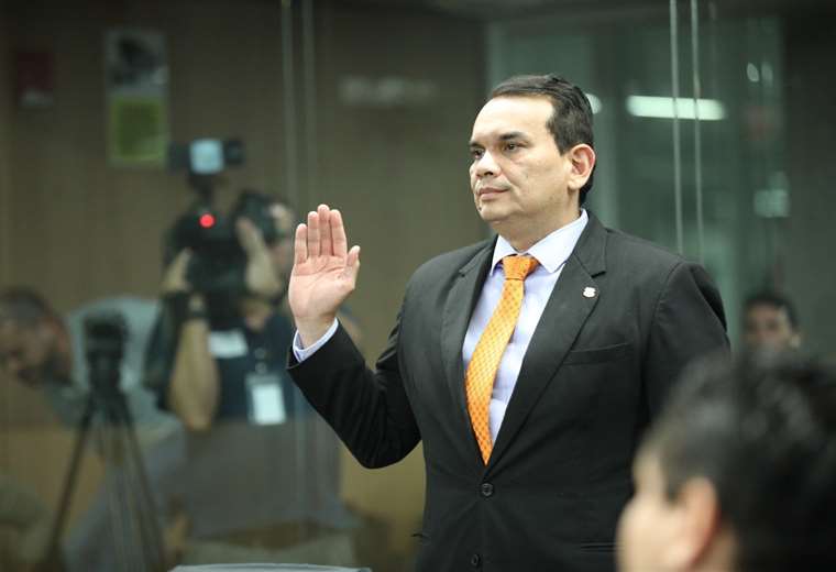 OIJ Director Suspended: Plenary Court Ruling