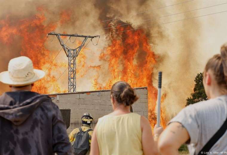 Piden a peregrinos no realizar el Camino de Santiago por incendios en ...