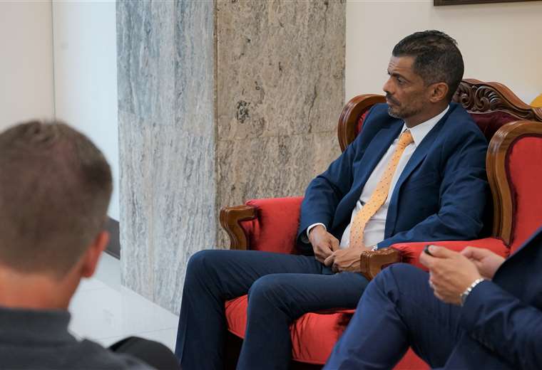 Fiscal general Carlo Díaz