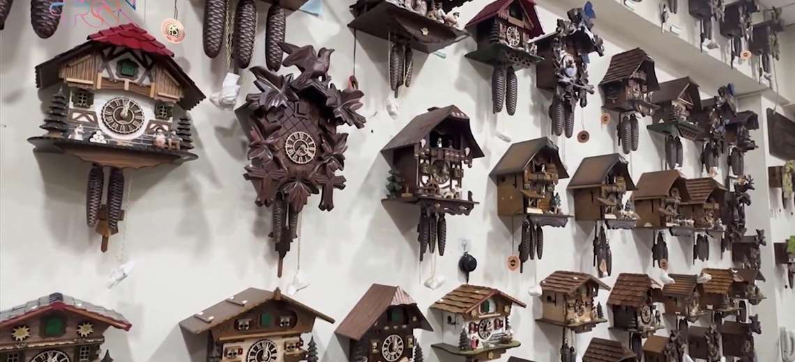 Estos guardianes del tiempo mantienen vivo el arte de la relojería en San José