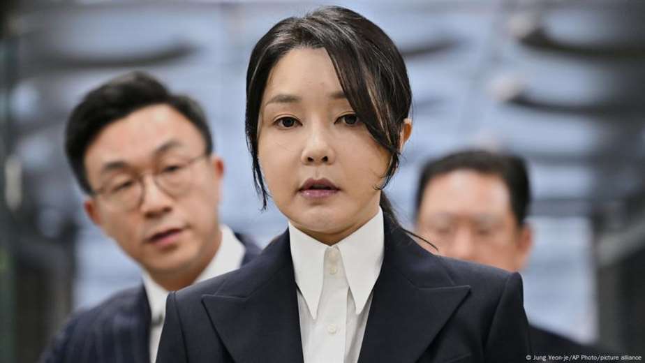 Corea del Sur: acusan a ex primer ministro y ex primera dama