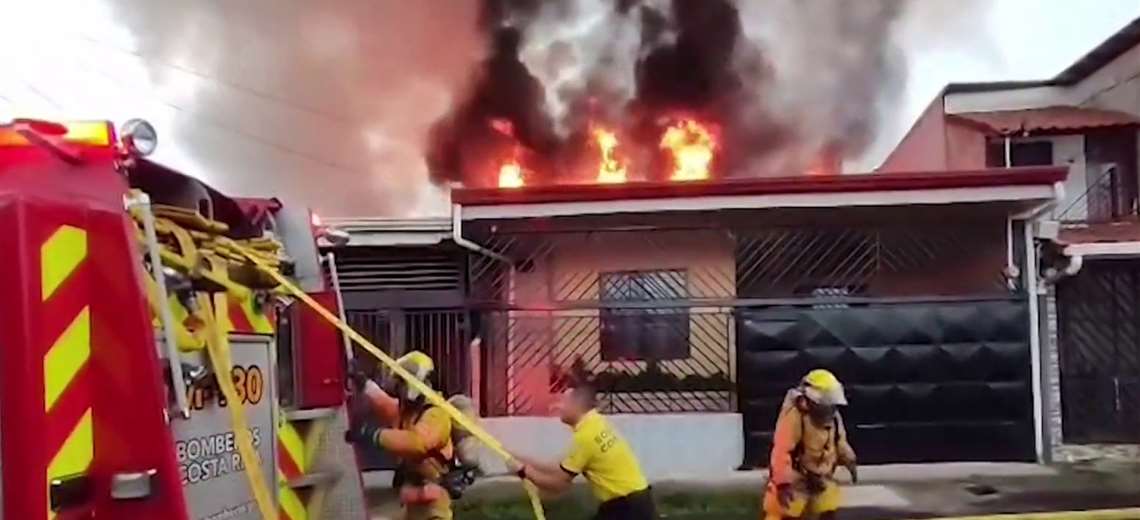 Vecino tras incendio en Goicoechea: “En la chatarrera empezaron a quemar cable y se salió de control”