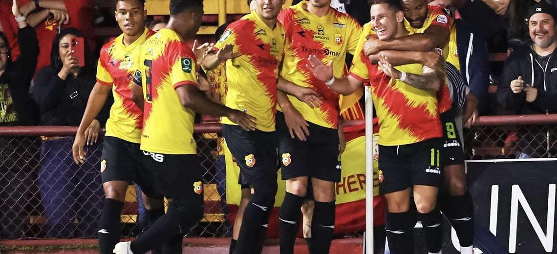 Herediano deja el torneo al rojo vivo con triunfo ante Liberia