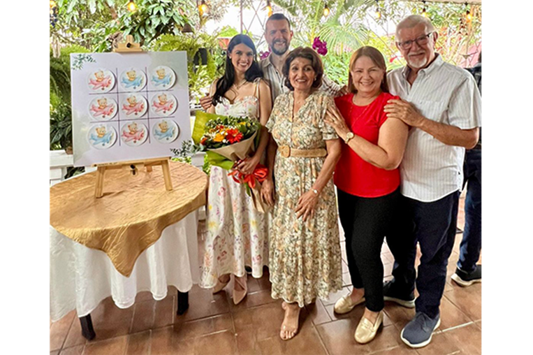 ¿Niño o niña? Carolina Monge y su esposo confirman sexo de su bebé