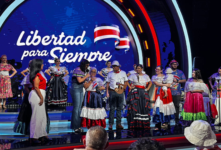 Teletica celebra con sus colaboradores 204 años de independencia