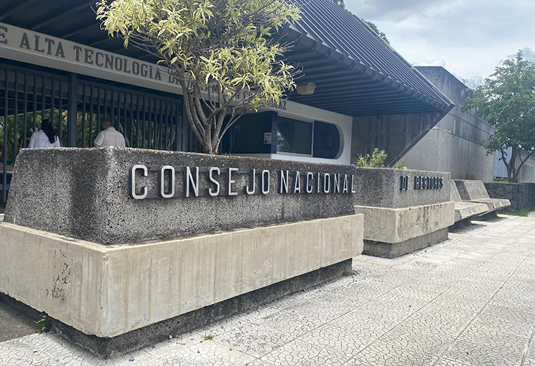 UNED está “prácticamente quebrada”, afirma representante de UCR en Conare