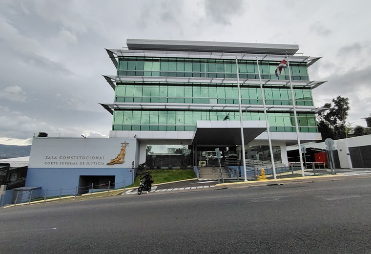 Hidalgo asegura que oficialismo paraliza Sala IV ante imposibilidad de controlarla