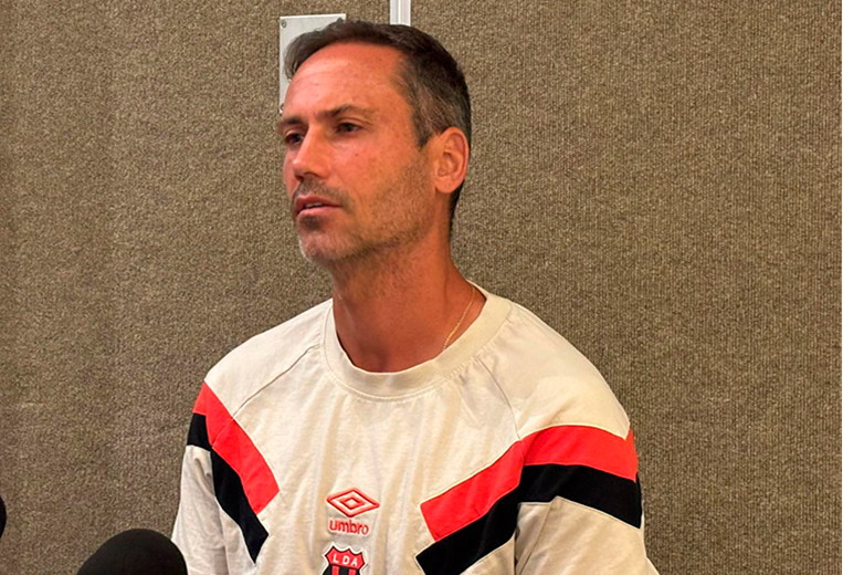 Marcelo Sarvas, asistente técnico de Alajuelense. Foto: Adrián Méndez