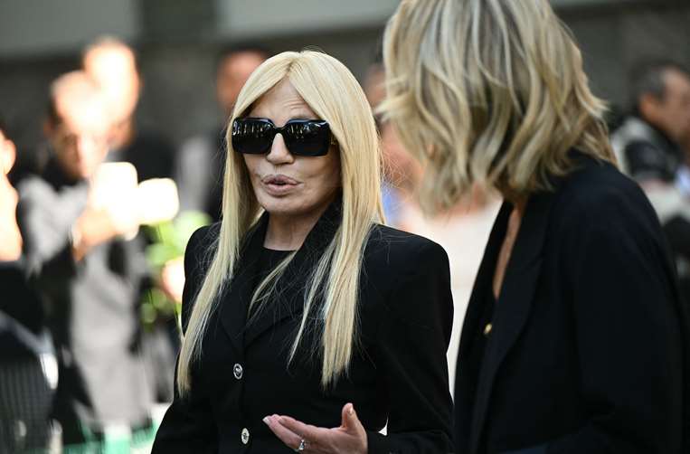 Vela de Giorgio Armani