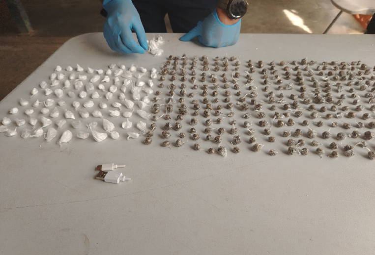 Detienen drones que lanzan marihuana, cocaína y alimentos a La Reforma