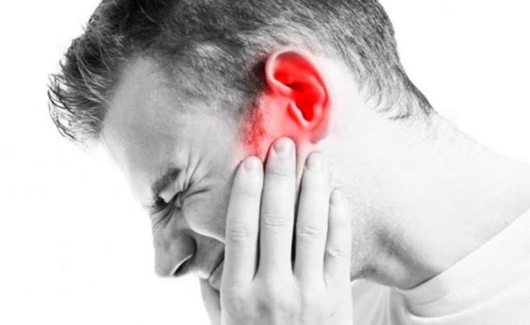 Generación más afectada por el uso de audifonos