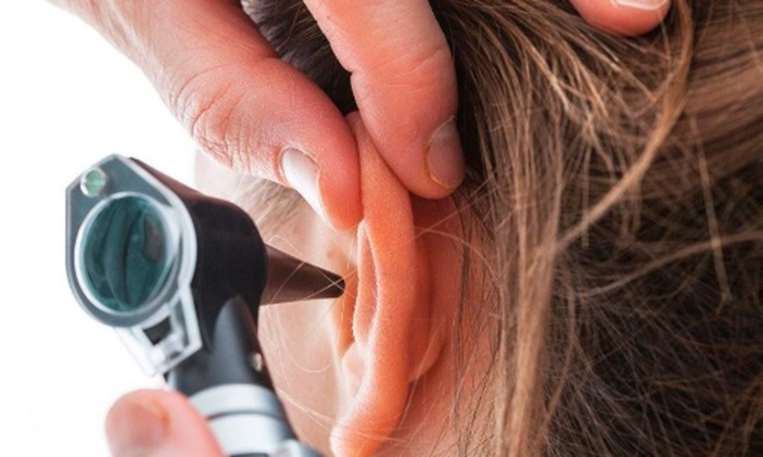 Generación más afectada por el uso de audifonos