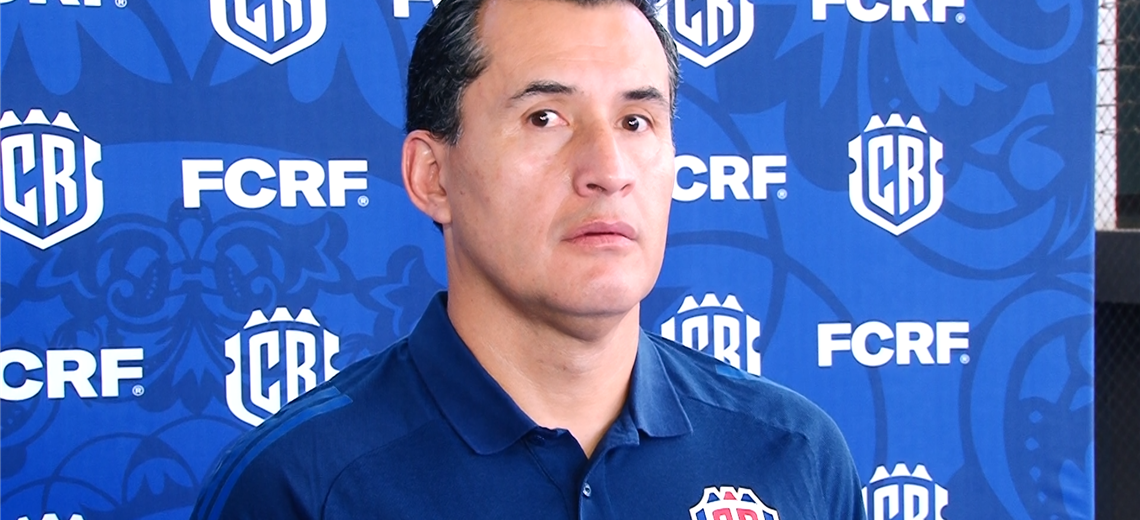 Enrique Osses: "A mí no me corresponde opinar sobre lo que dice el señor Lonis" - Imagen de la noticia