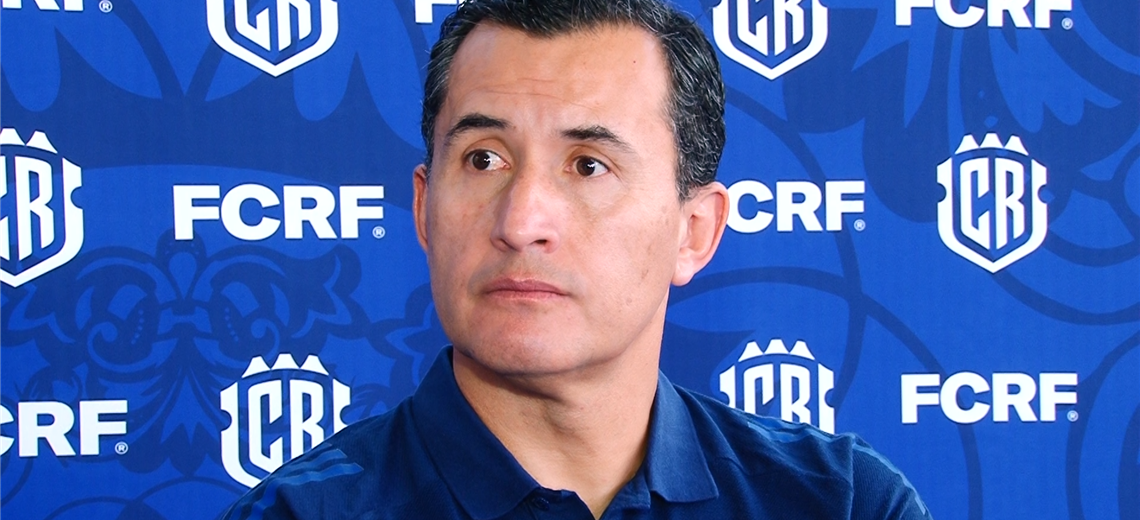 Ni para amarilla: Así vio Enrique Osses la jugada en que se fracturó a Mauricio Villalobos - Imagen de la noticia