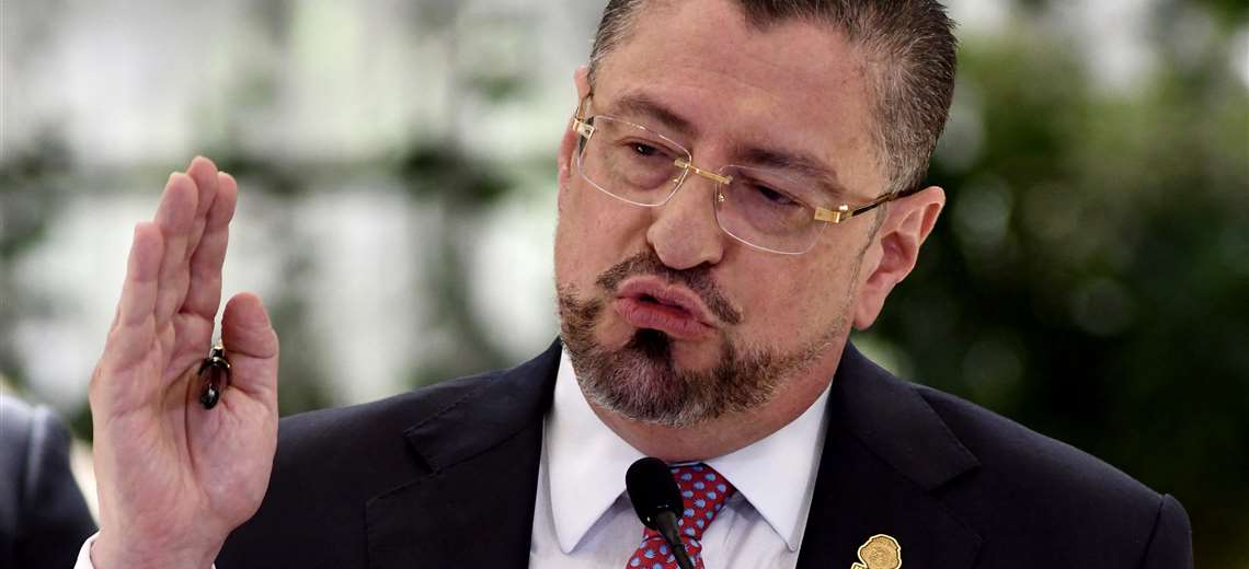 Rodrigo Chaves a rectores: Agradezcan que el Gobierno no buscará rebajar FEES 2027